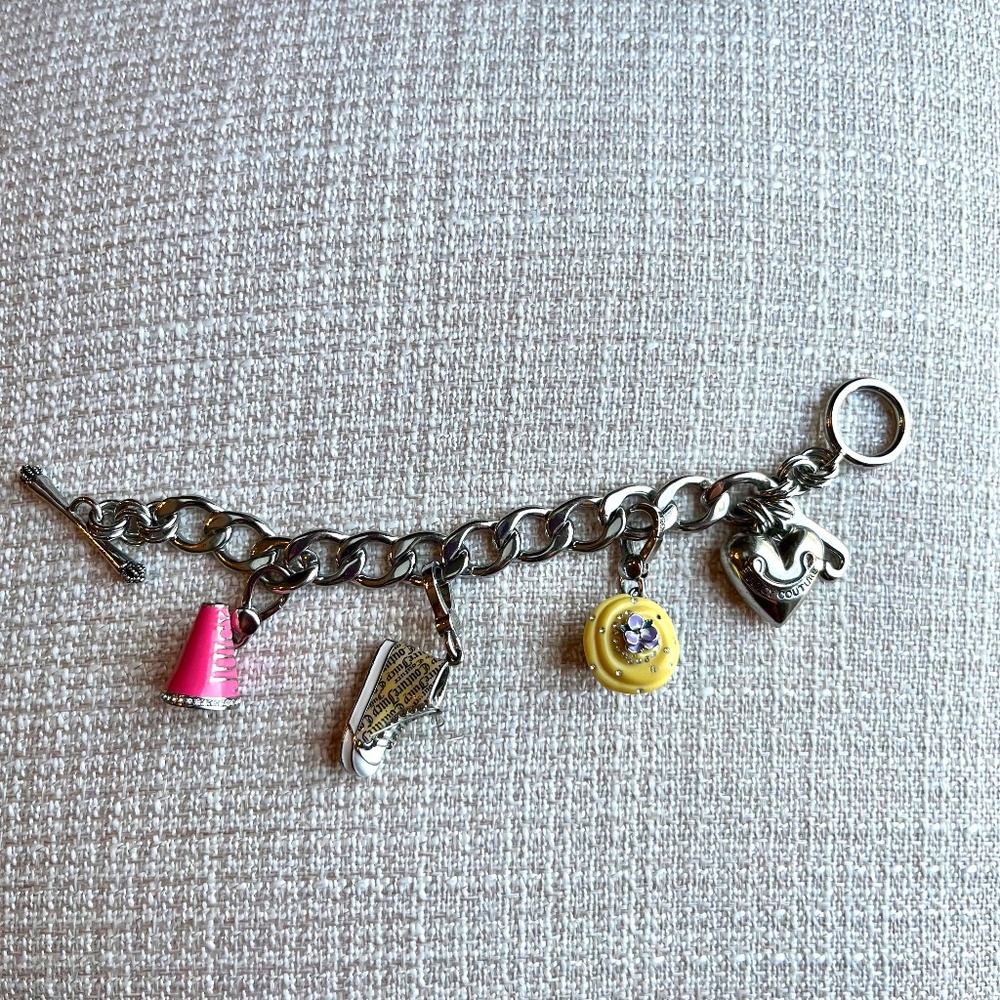 Juicy Couture Charm Bracelet/includes 3 Charms